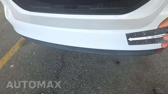 2017 Ford Focus SE Sedan - miniatura 21
