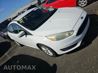 2017 Ford Focus SE Sedan - miniatura 3