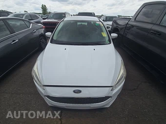 2017 Ford Focus SE Sedan – miniatura 2