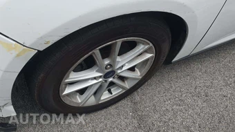 2017 Ford Focus SE Sedan – miniatura 20