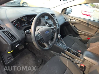 2017 Ford Focus SE Sedan - miniatura 11