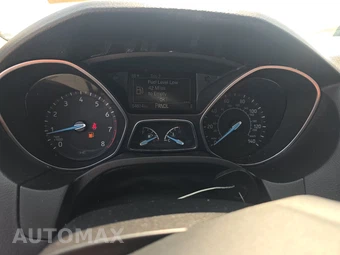 2017 Ford Focus SE Sedan – miniatura 12