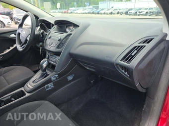 2017 Ford Focus SE Sedan - miniatura 16