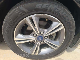 2017 Ford Focus SE Sedan – miniatura 27