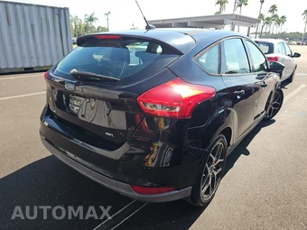 2017 Ford Focus SEL Hatchback – miniatura 4