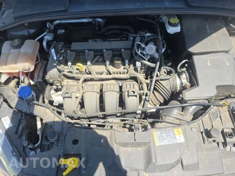 2017 Ford Focus SEL Sedan – miniatura 15