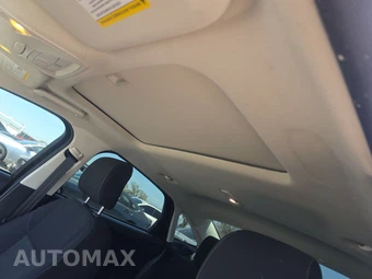 2017 Ford Focus SEL Sedan – miniatura 18