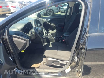 2017 Ford Focus SEL Sedan – miniatura 7