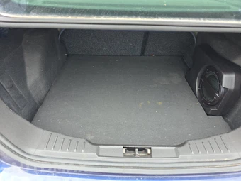 2017 Ford Focus SEL Sedan – miniatura 16