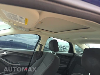 2017 Ford Focus SEL Sedan – miniatura 18