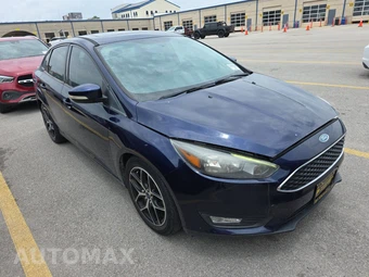 2017 Ford Focus SEL Sedan – miniatura 3