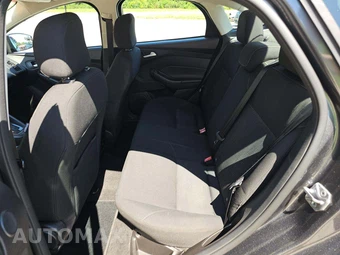 2017 Ford Focus SEL Sedan - miniatura 10