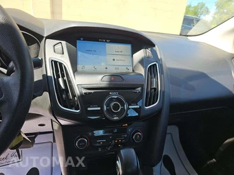 2017 Ford Focus SEL Sedan - miniatura 7