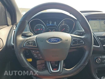 2017 Ford Focus ST Hatchback - miniatura 10