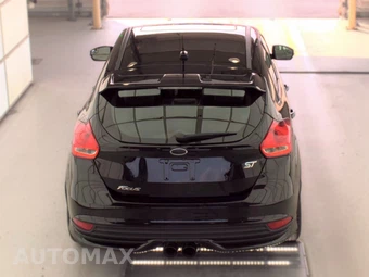 2017 Ford Focus ST Hatchback - miniatura 5