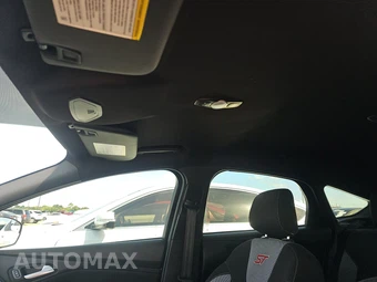 2017 Ford Focus ST Hatchback - miniatura 17