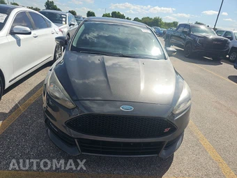 2017 Ford Focus ST Hatchback - miniatura 2