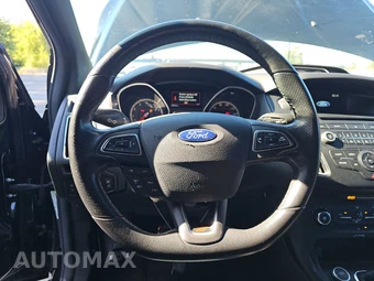 2017 Ford Focus ST Hatchback – miniatura 10
