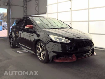 2017 Ford Focus ST Hatchback – miniatura 3