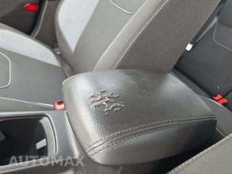 2017 Ford Focus ST Hatchback – miniatura 21