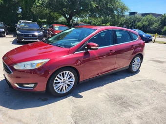 2017 Ford Focus Titanium Hatchback