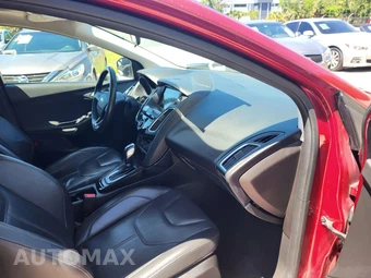 2017 Ford Focus Titanium Hatchback – miniatura 21