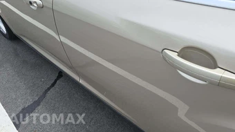 2017 Ford Focus Titanium Sedan – miniatura 21
