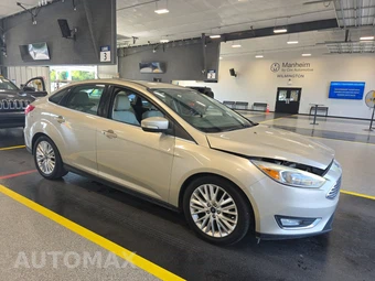 2017 Ford Focus Titanium Sedan – miniatura 3