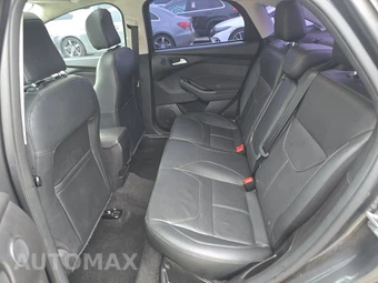 2017 Ford Focus Titanium Sedan - miniatura 13