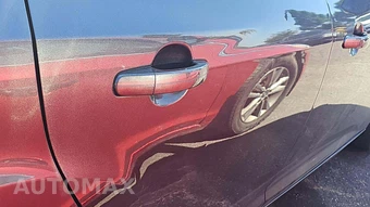 2017 Ford Focus Titanium Sedan - miniatura 34