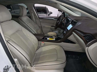 2017 Ford Fusion Energi Platinum - miniatura 18