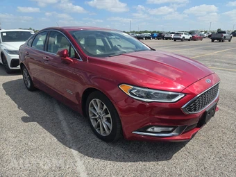 2017 Ford Fusion Energi Platinum – miniatura 3
