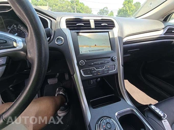 2017 Ford Fusion Energi SE - miniatura 10