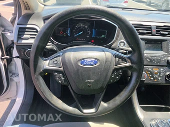 2017 Ford Fusion Hybrid S – miniatura 10