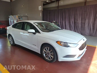 2017 Ford Fusion Hybrid S - miniatura 3