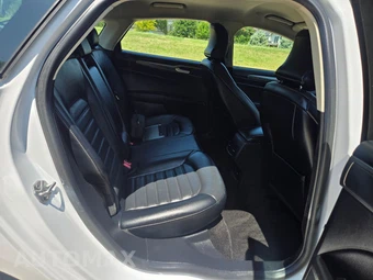 2017 Ford Fusion Hybrid SE - miniatura 10