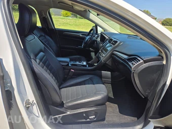 2017 Ford Fusion Hybrid SE - miniatura 8