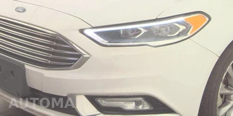 2017 Ford Fusion Hybrid SE – miniatura 25