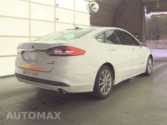 2017 Ford Fusion Hybrid SE – miniatura 4