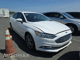 2017 Ford Fusion Hybrid SE – miniatura 3