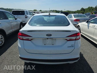 2017 Ford Fusion Hybrid SE – miniatura 5