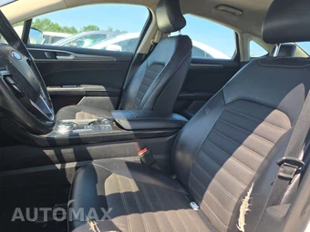 2017 Ford Fusion Hybrid SE – miniatura 7