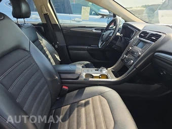 2017 Ford Fusion Hybrid SE – miniatura 8