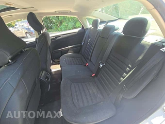 2017 Ford Fusion Hybrid SE – miniatura 10