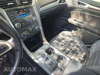 2017 Ford Fusion Hybrid SE - miniatura 10