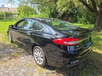 2017 Ford Fusion Hybrid SE - miniatura 2