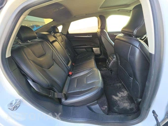 2017 Ford Fusion Hybrid Titanium - miniatura 16
