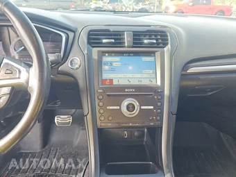2017 Ford Fusion Hybrid Titanium - miniatura 11