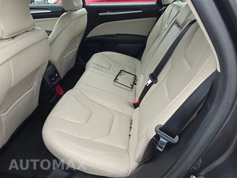 2017 Ford Fusion Hybrid Titanium - miniatura 13