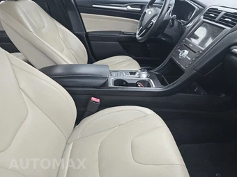 2017 Ford Fusion Hybrid Titanium - miniatura 8